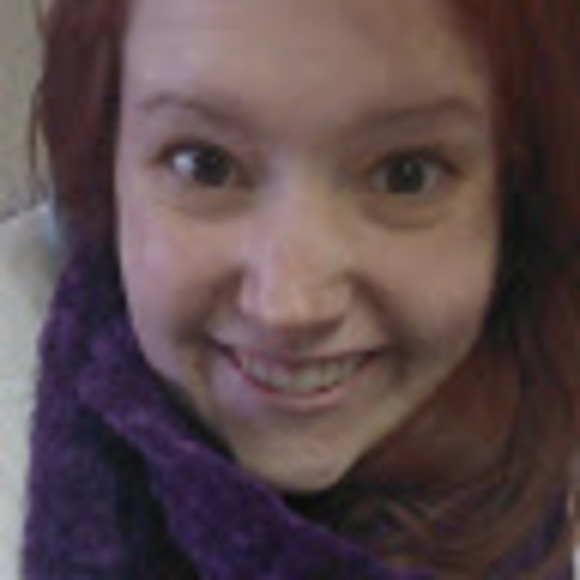 Meet your Posher, Carly - Picture 1 of 1